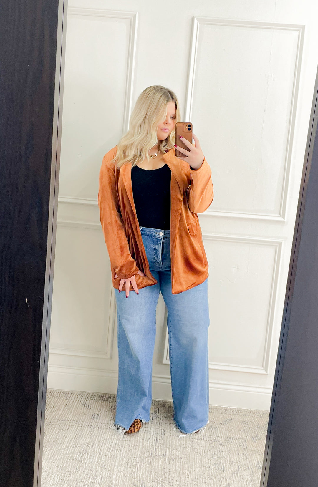 Velvet Collared Lapel Tailored Curvy Blazer