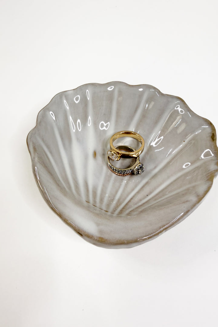 Coastal Clamshell Vanity Tray