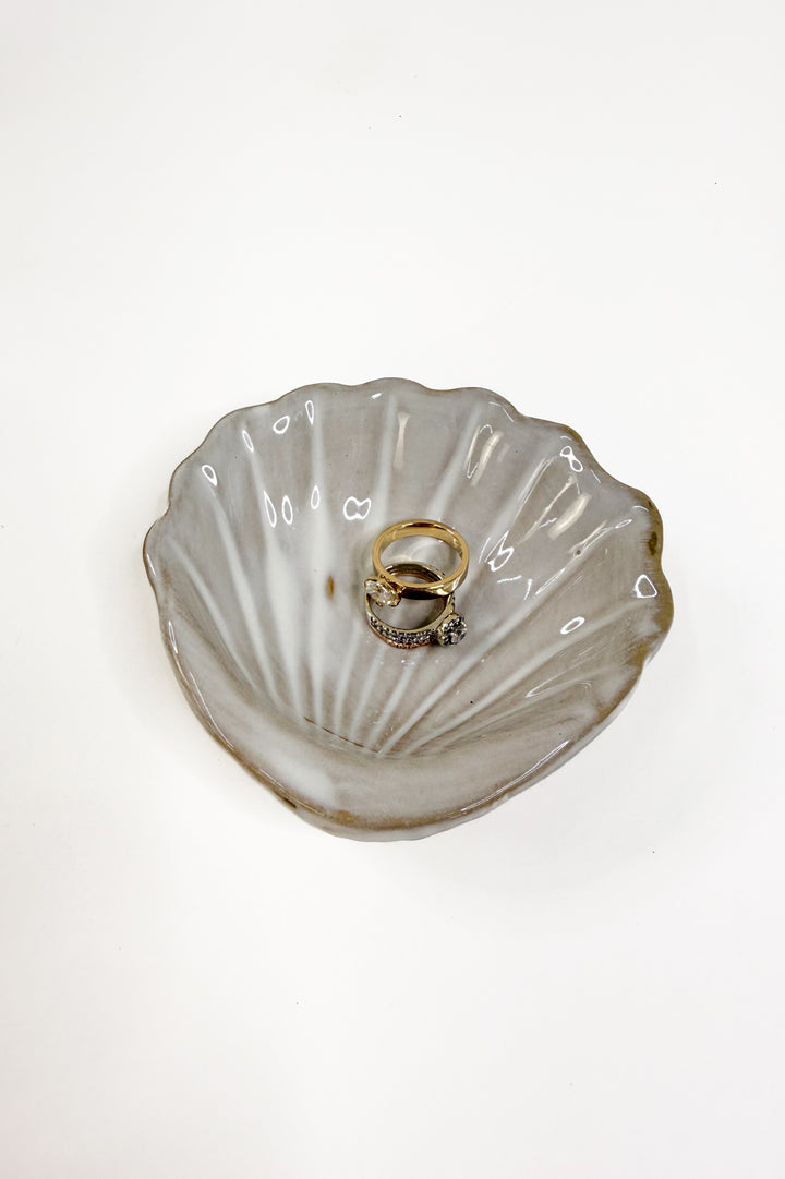 Coastal Clamshell Vanity Tray