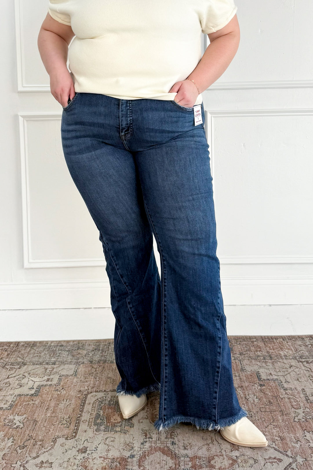 Risen Mid Rise Flare Side Seam Detailing Curvy Jeans