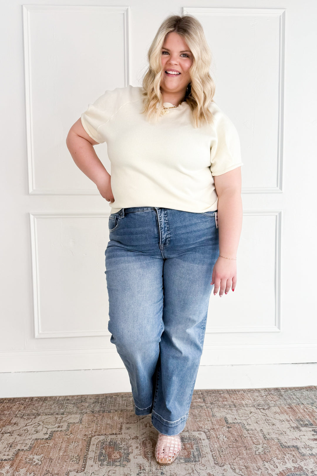 Risen High Rise Straight Curvy Jeans
