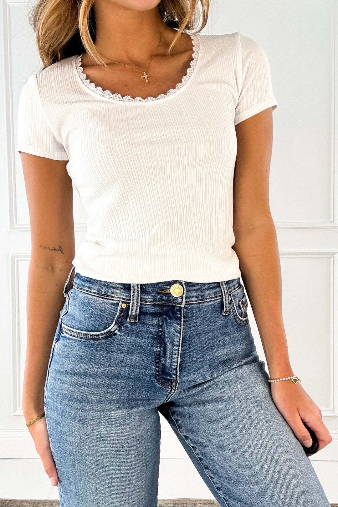 Lace Trimmed Ribbed Scoop Neck Short Sleeve Top