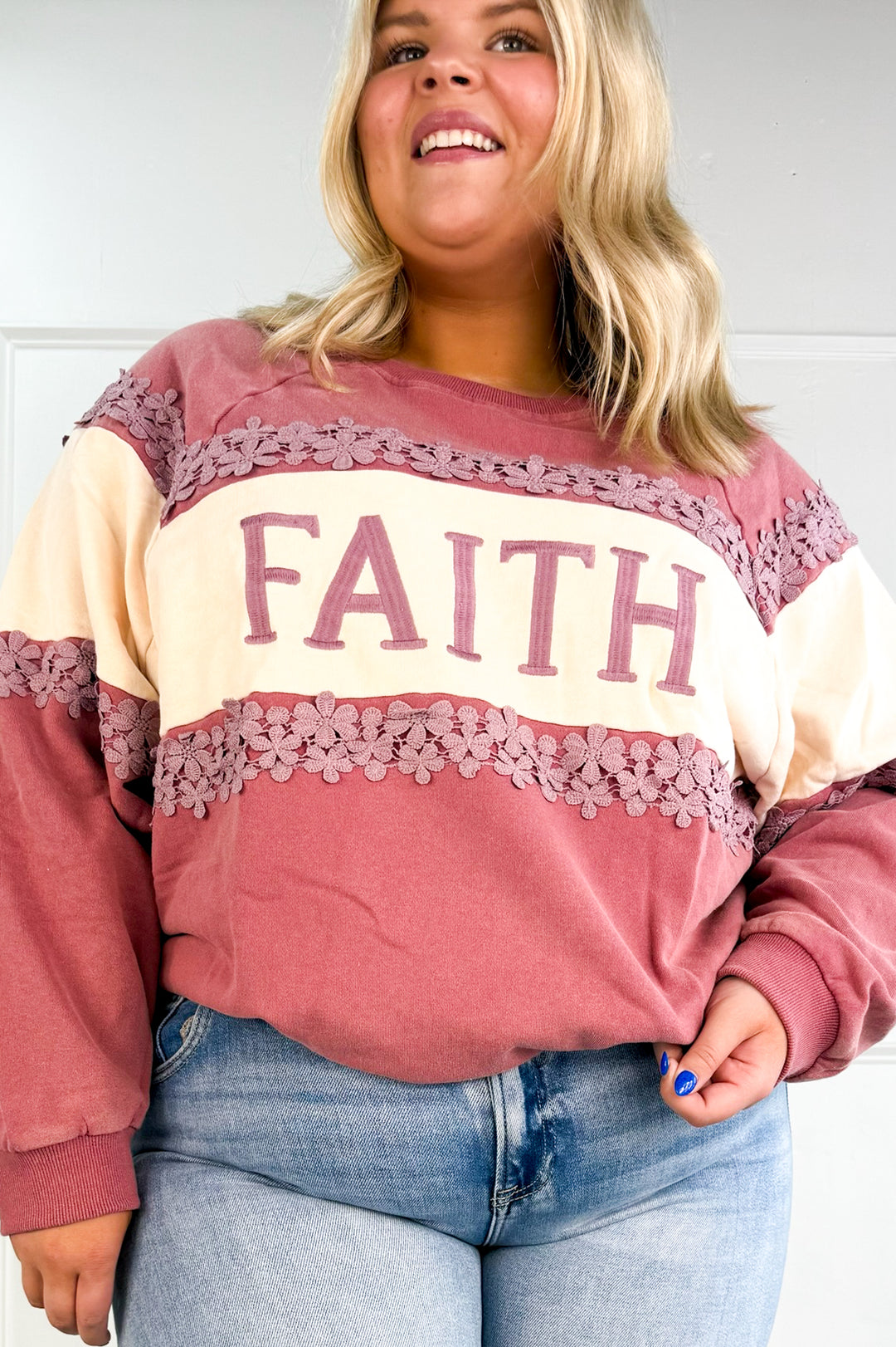 Curvy Faith Appliqué Sweatshirt