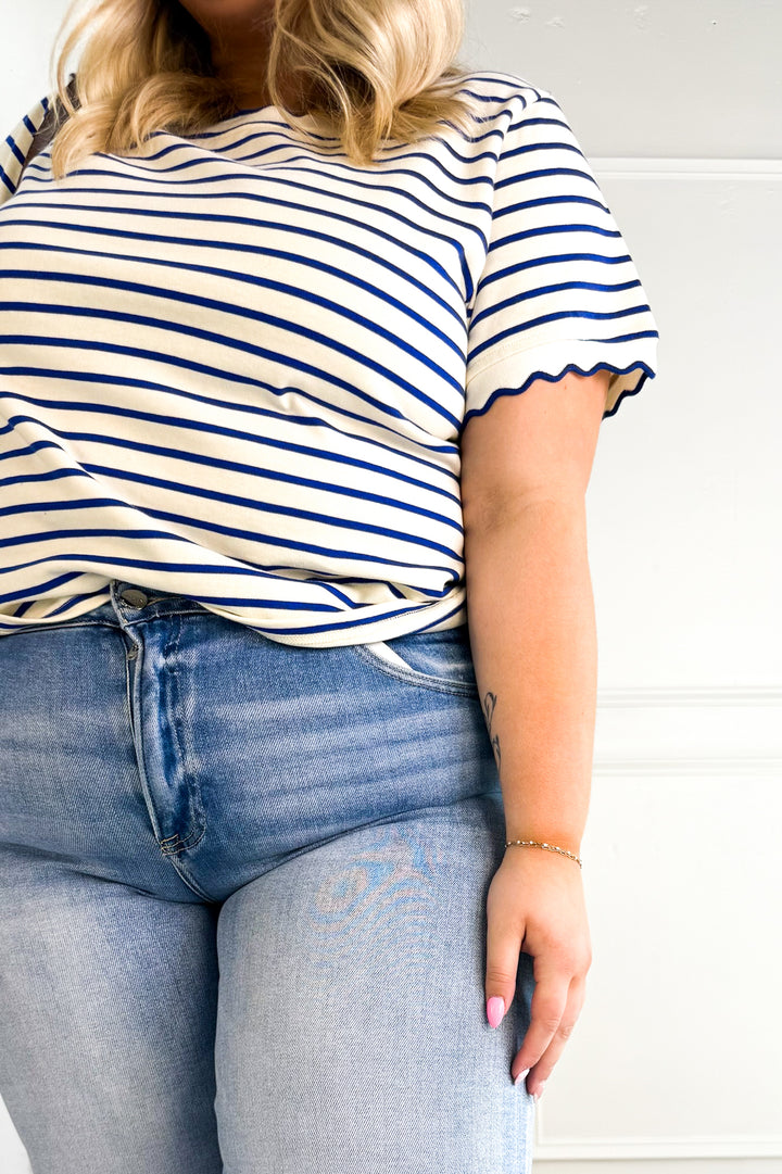 Curvy Scallop Stripe Tee