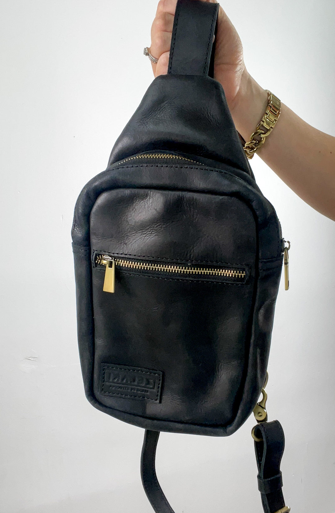 Zelaki Leather Co. Addis Sling Bag