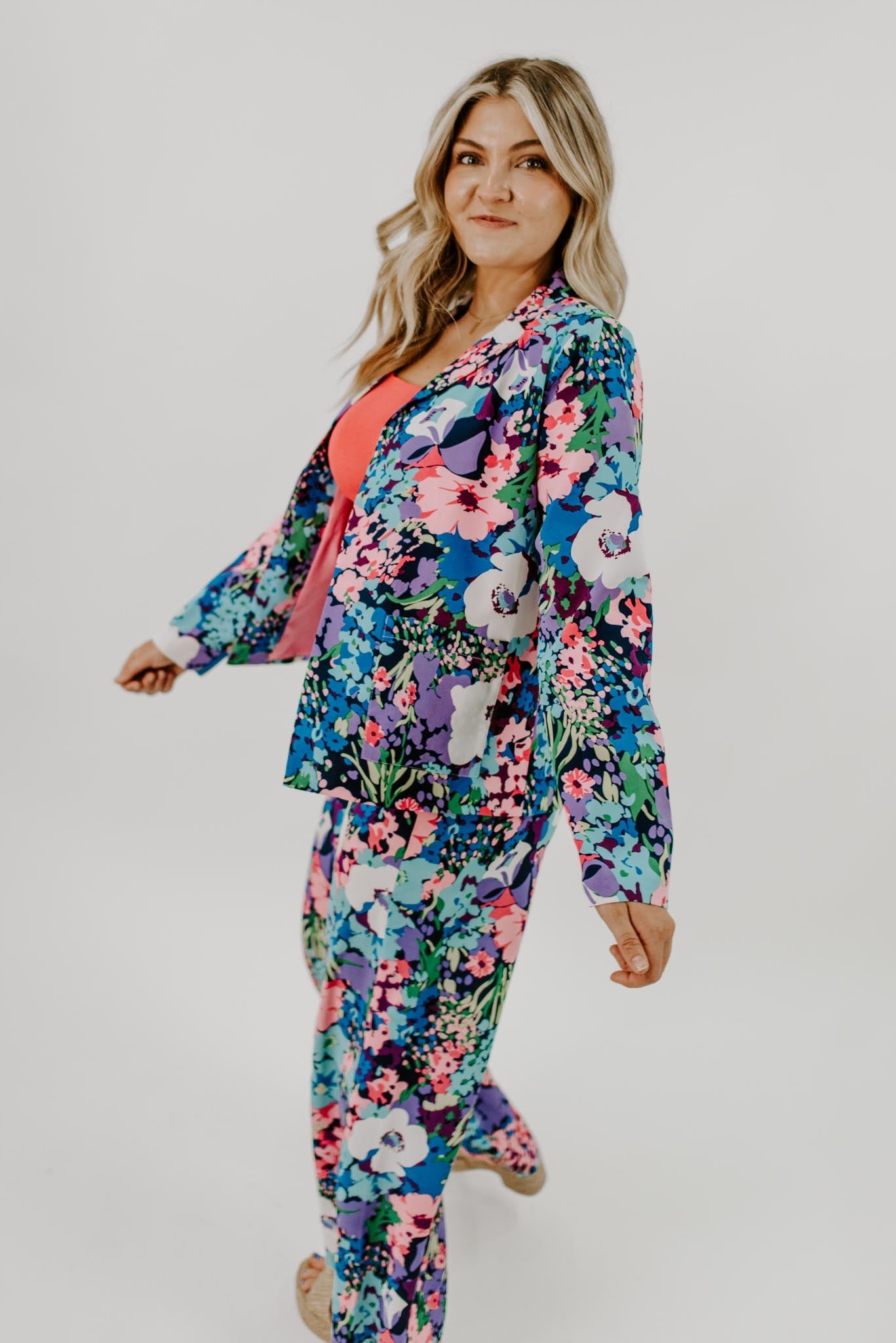 Load image into Gallery viewer, Blossom Bright Floral Blazer
