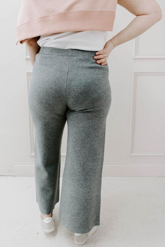 Thriving Cropped Sweater Pants