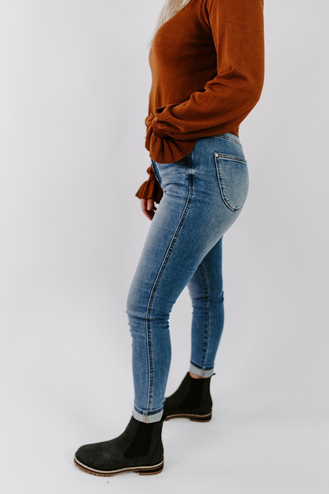 Load image into Gallery viewer, Mirium Control Top Skinny Jeans
