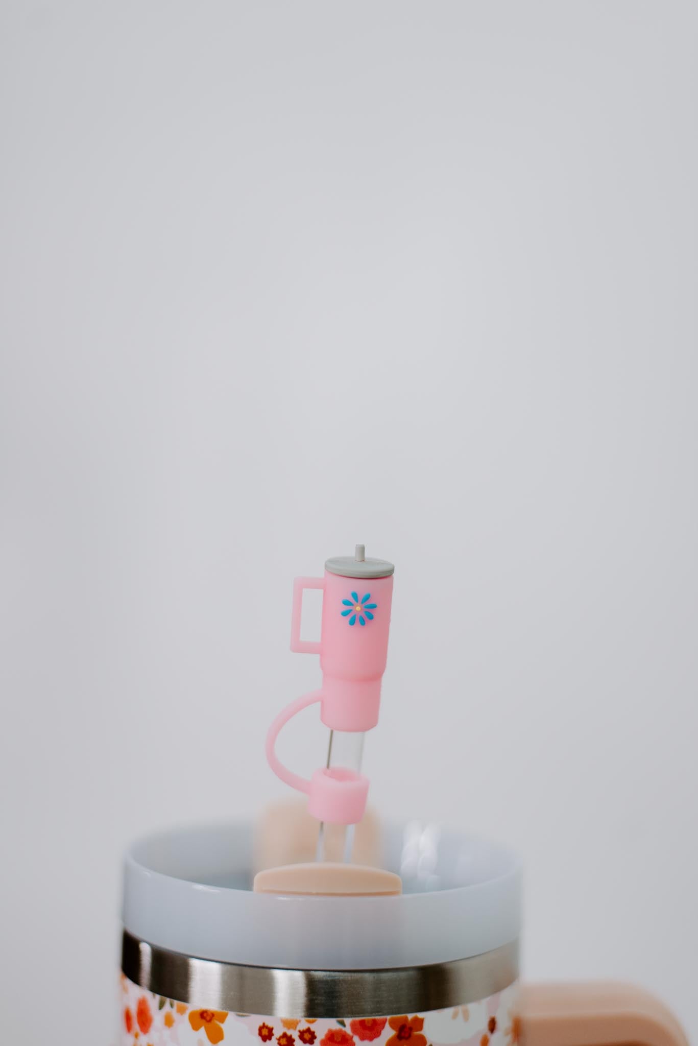 Load image into Gallery viewer, Straw Cover Cap | Pink Tumbler
