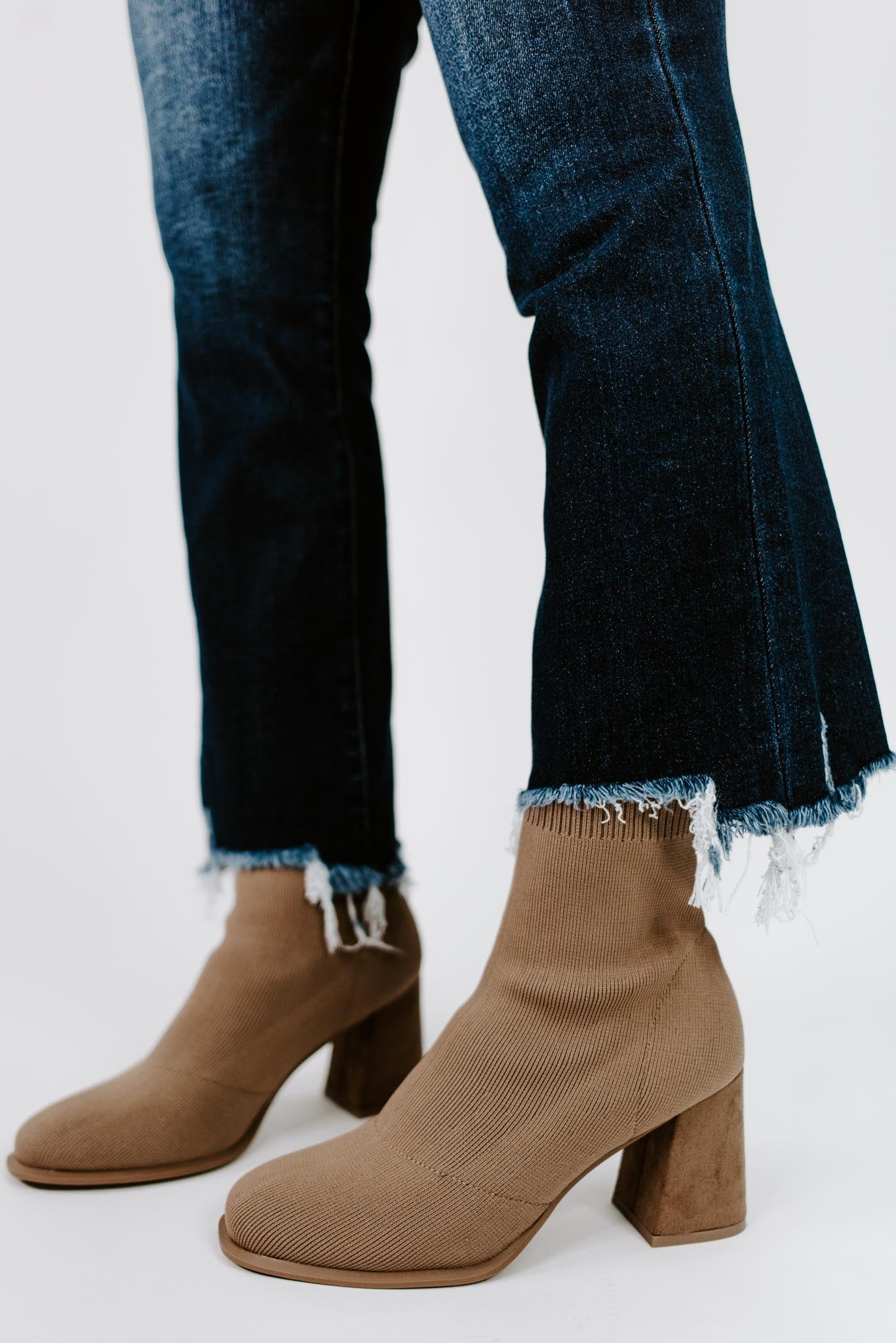 Load image into Gallery viewer, Deeta Pull-On Jersey Booties
