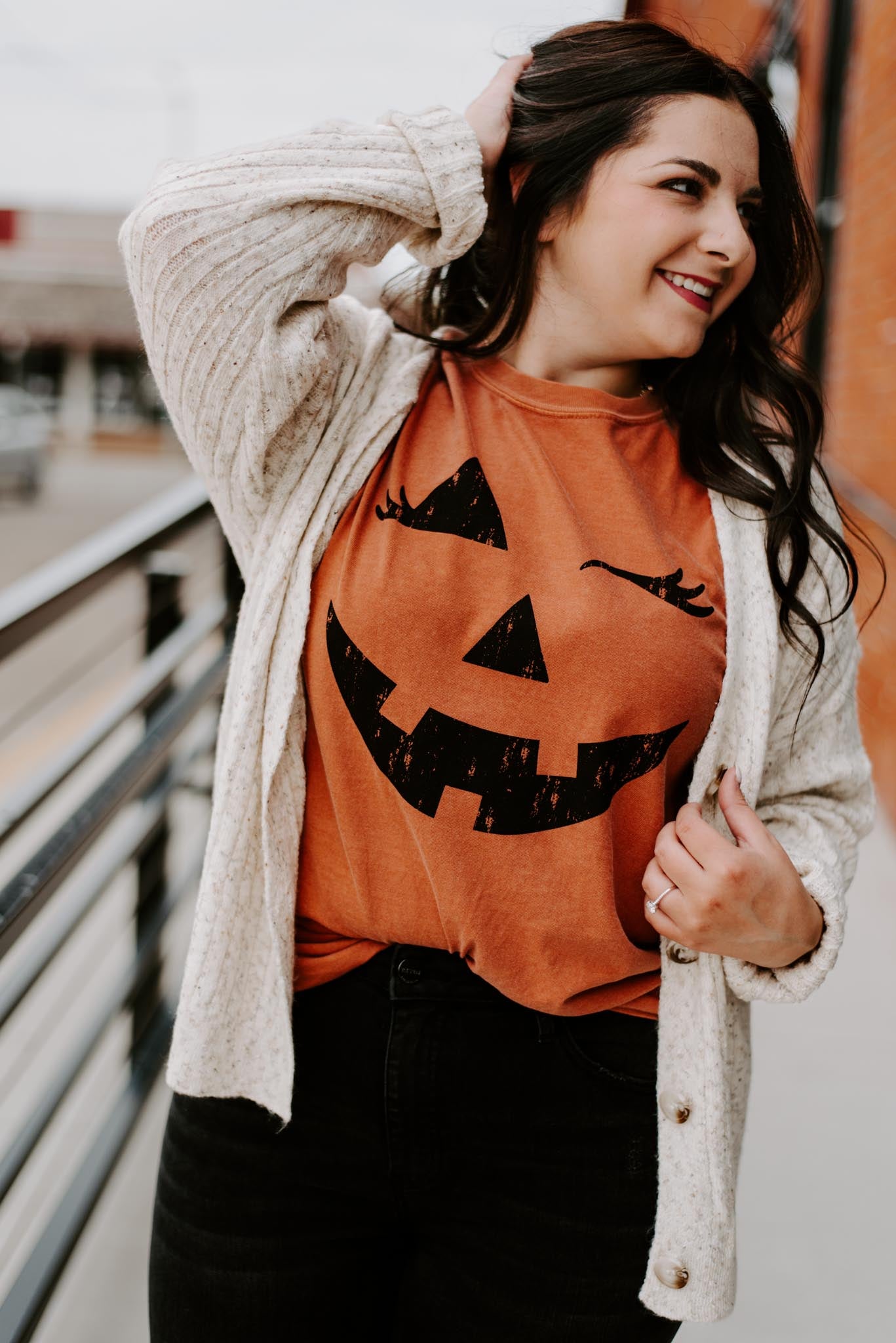 Load image into Gallery viewer, Pumpkin Face Graphic Tee
