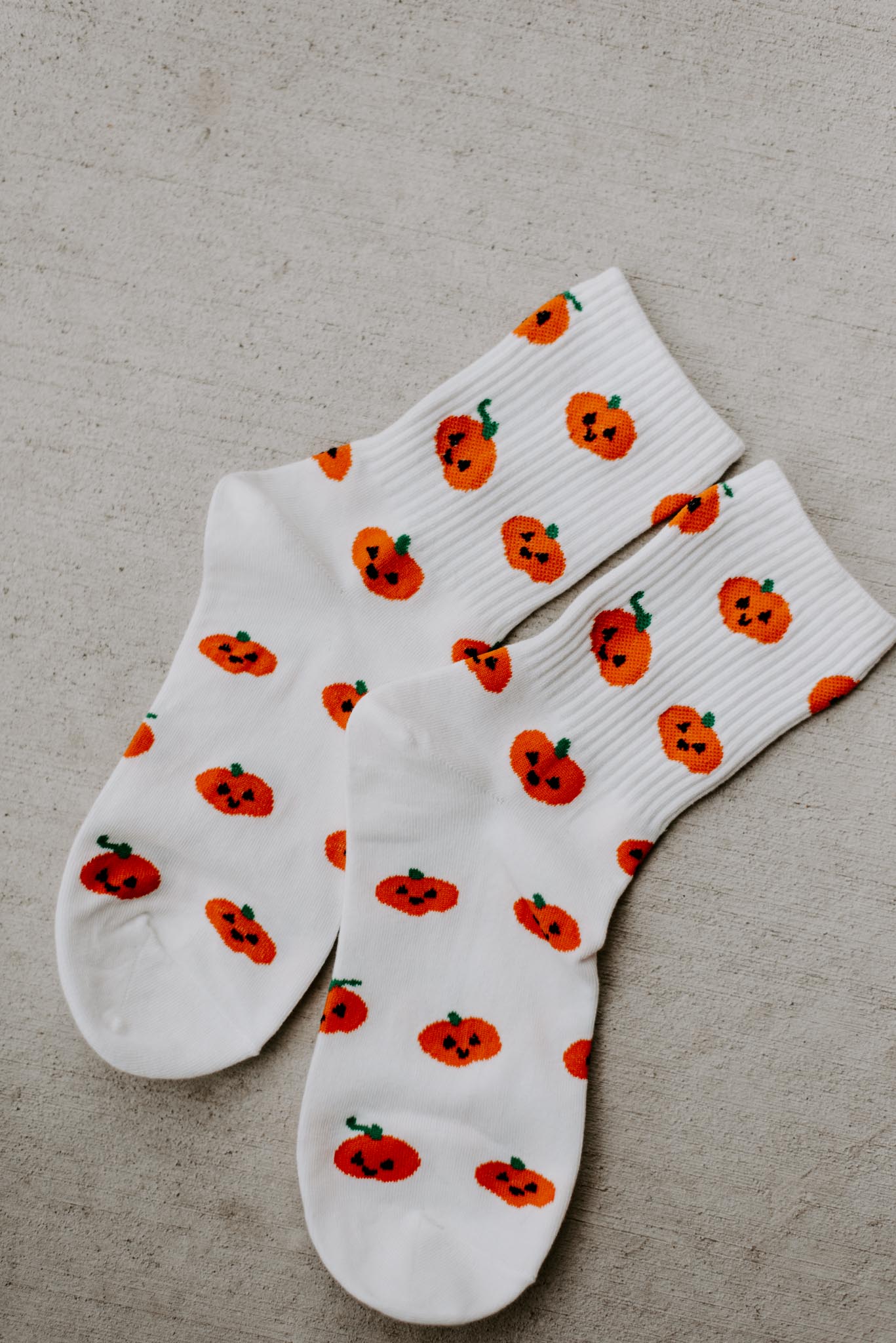 Load image into Gallery viewer, Pumpkin Halloween Socks
