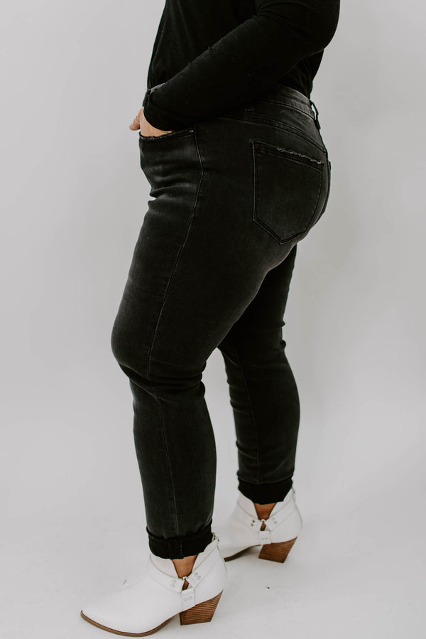Willow Curvy Black Skinny Jeans