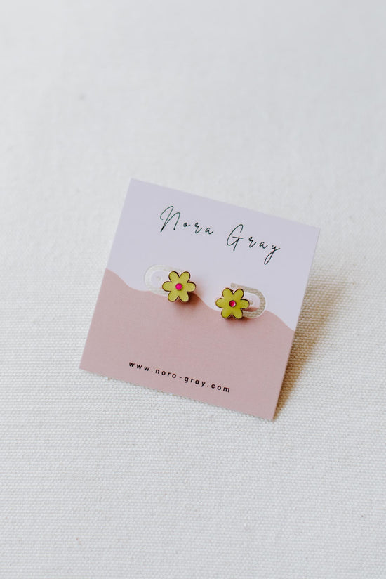 Load image into Gallery viewer, Retro Yellow Daisy Studs
