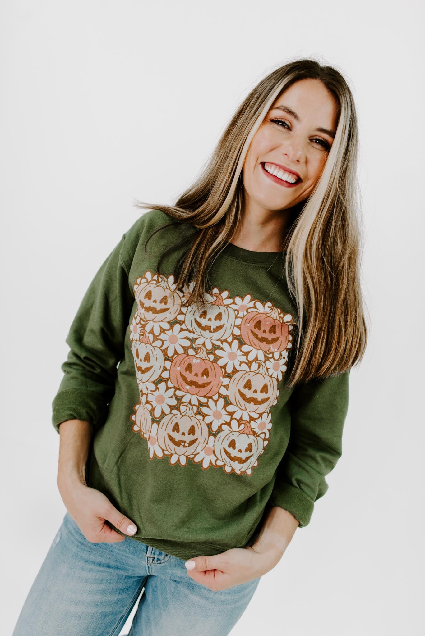 Load image into Gallery viewer, Jack O Daisies Graphic Sweatshirt
