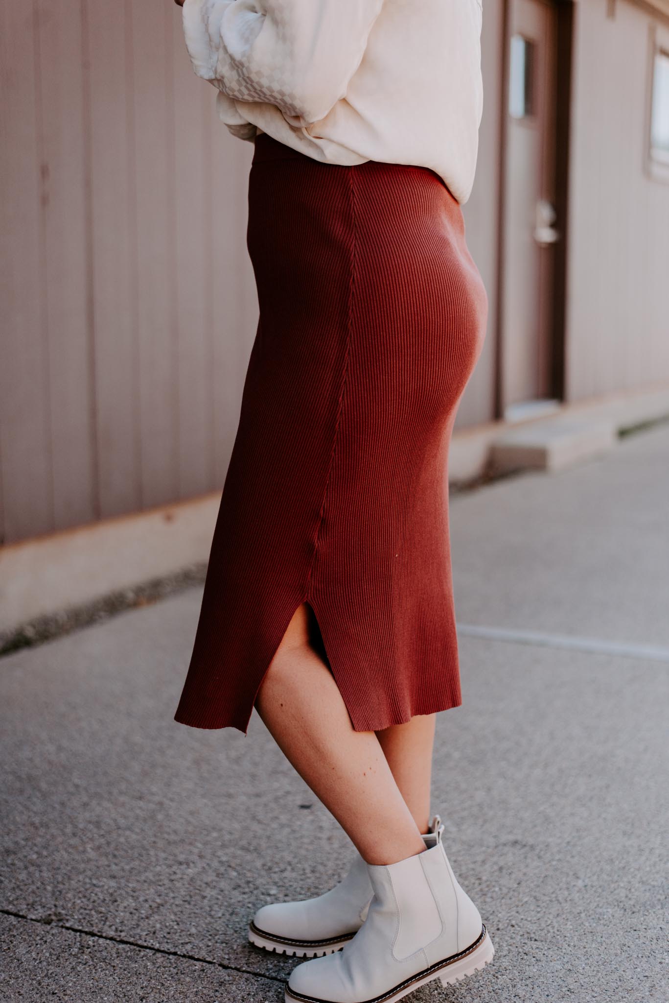 Load image into Gallery viewer, Julie Sweater Midi Skirt
