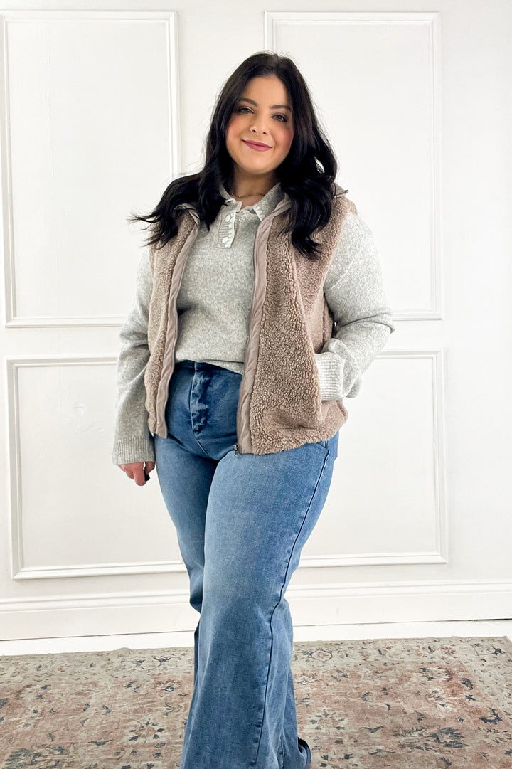 Embroidered Collar Knit Polo Sweater