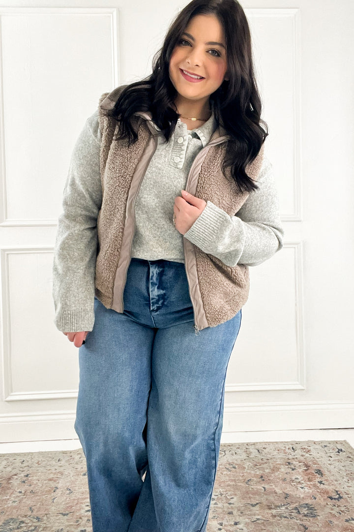 Embroidered Collar Knit Polo Sweater