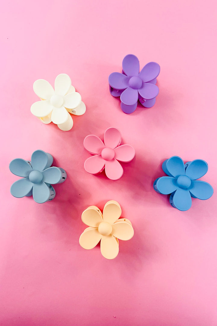Pyxie Matte Flower Claw Clip