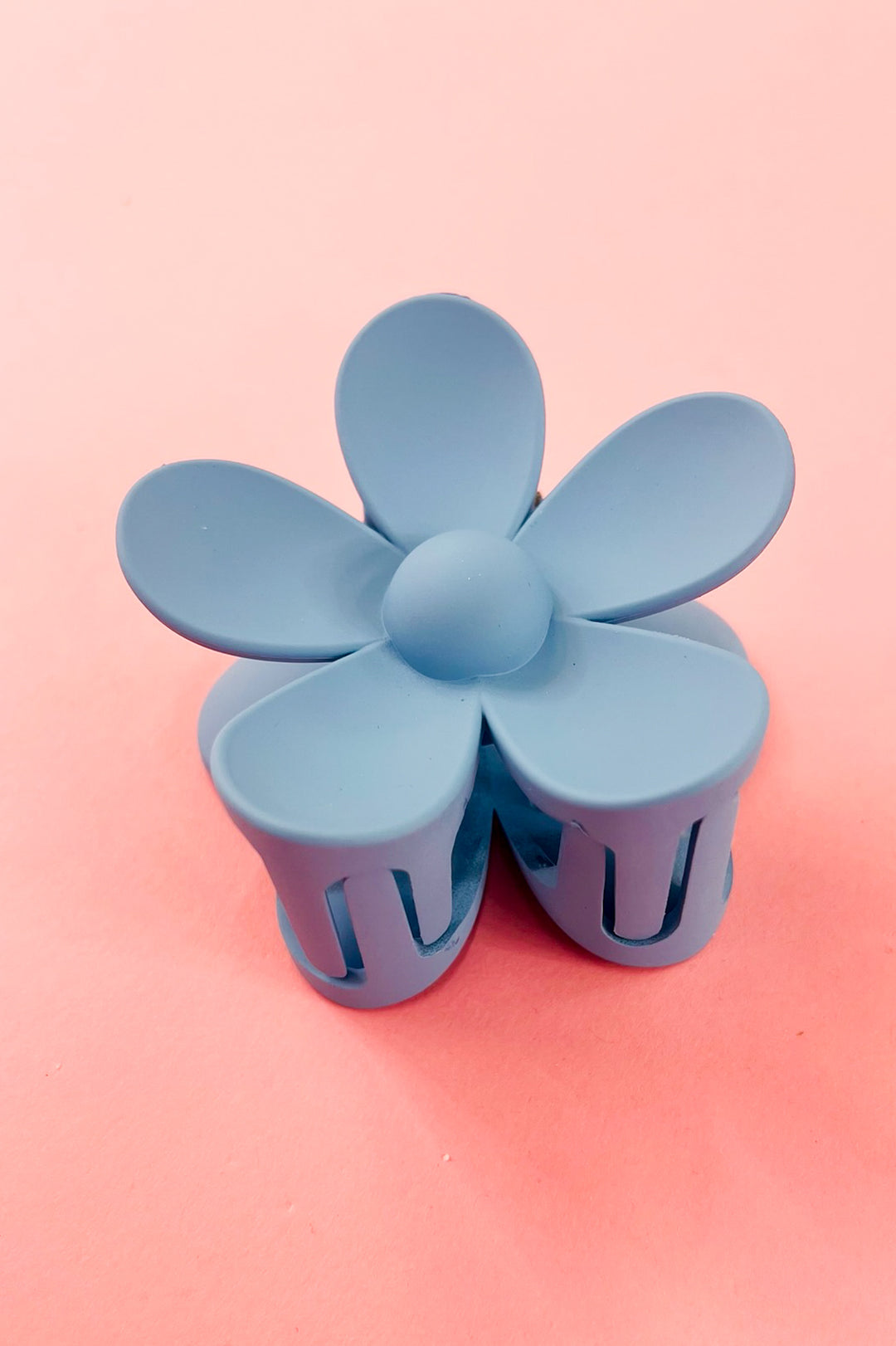 Pyxie Matte Flower Claw Clip