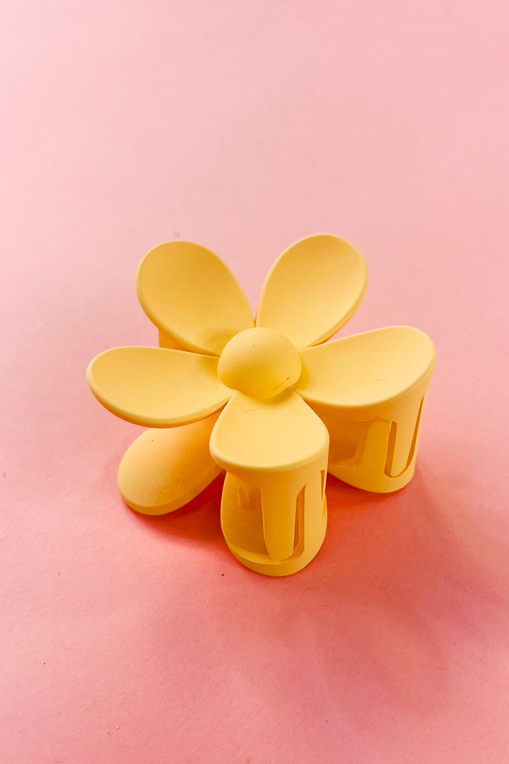 Pyxie Matte Flower Claw Clip