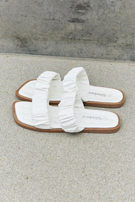 Load image into Gallery viewer, Kacee Double Strap Scrunch Sandal in White
