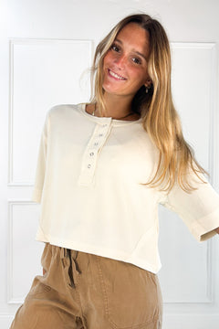 Exposed Seam Short Sleeve Boxy Henley Top