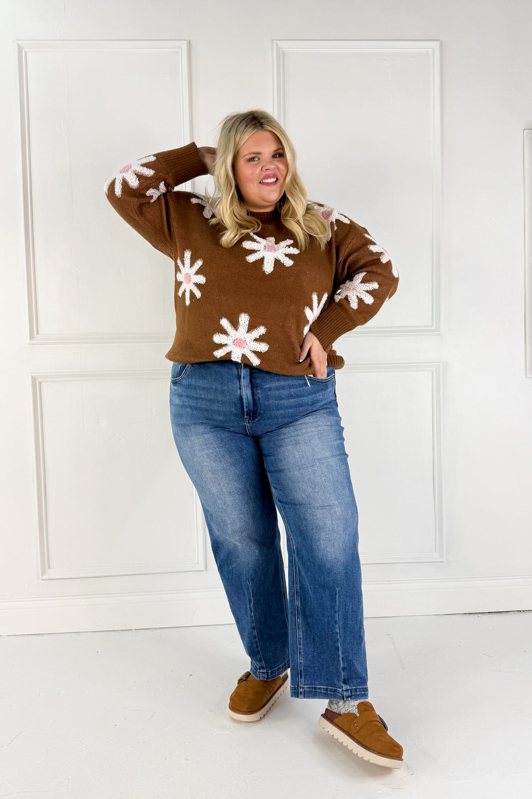 Daisy Detail Oversized Curvy Sweater