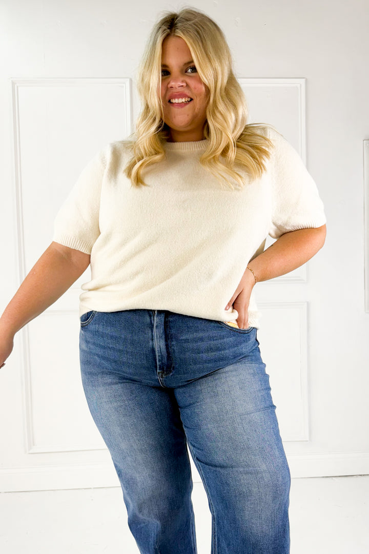 Ribbed Trim Knit Short Sleeve Curvy Top