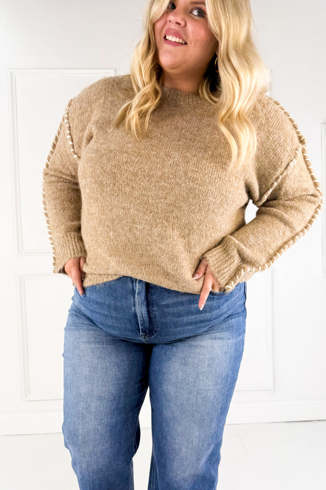 Stitch Detail Curvy Wool Knit Sweater