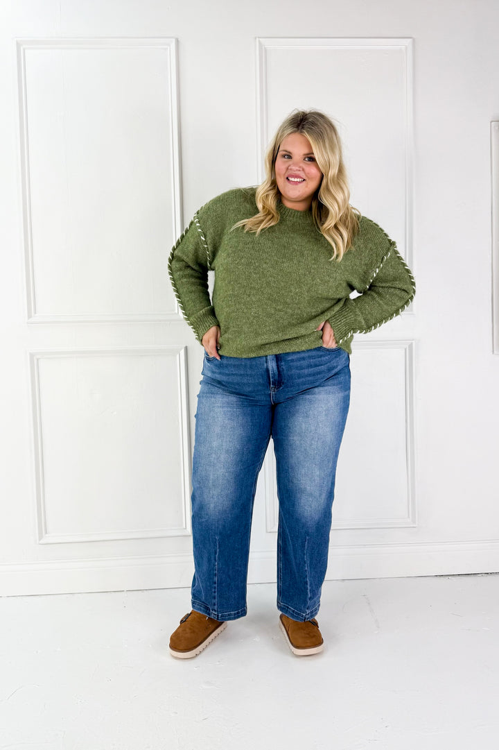 Stitch Detail Curvy Wool Knit Sweater