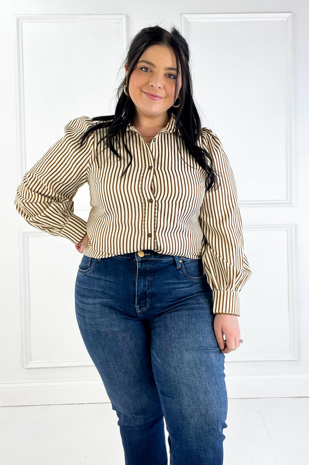 Stripe Scallop Trim Detail Puff Sleeve Blouse