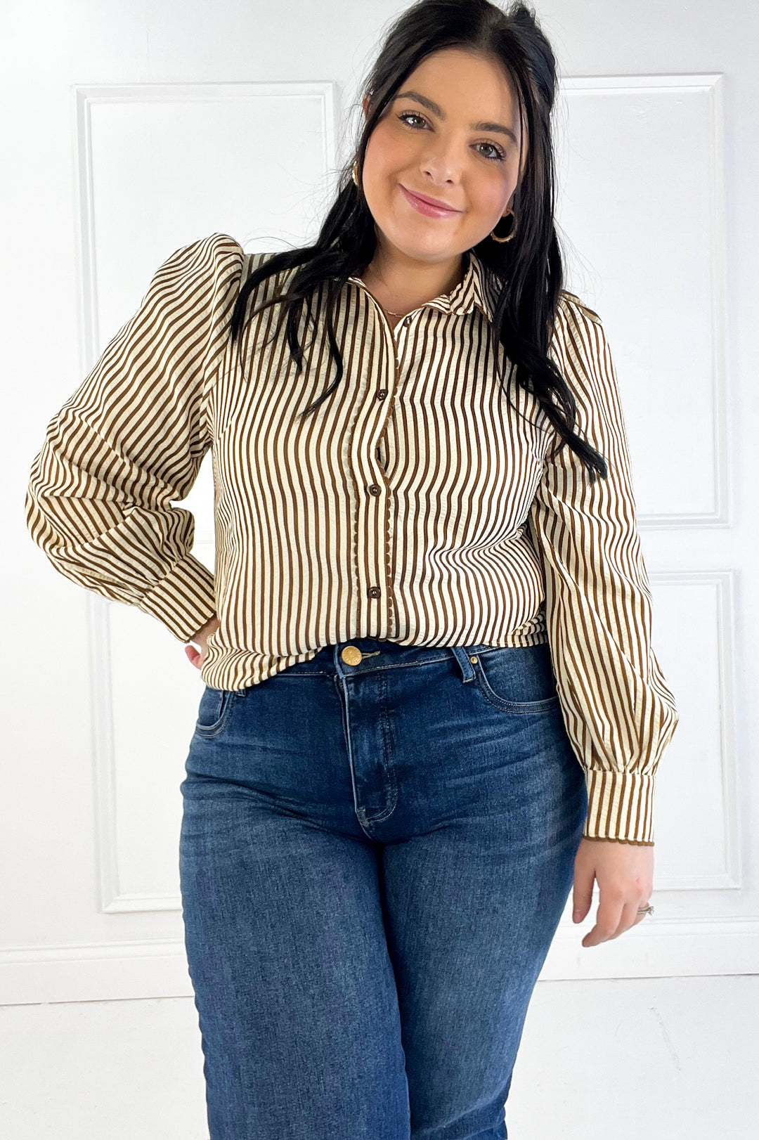 Stripe Scallop Trim Detail Puff Sleeve Blouse