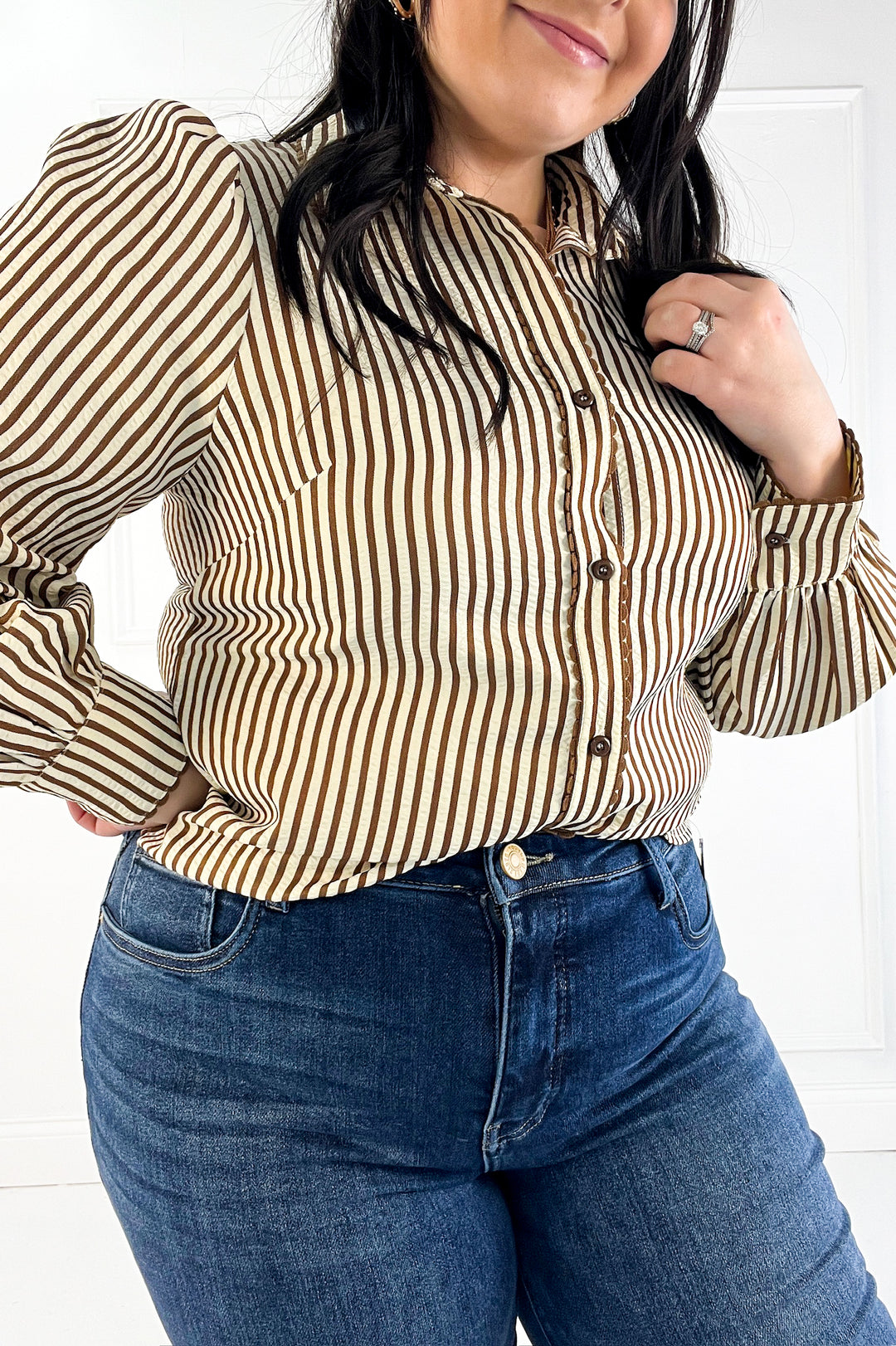 Stripe Scallop Trim Detail Puff Sleeve Blouse