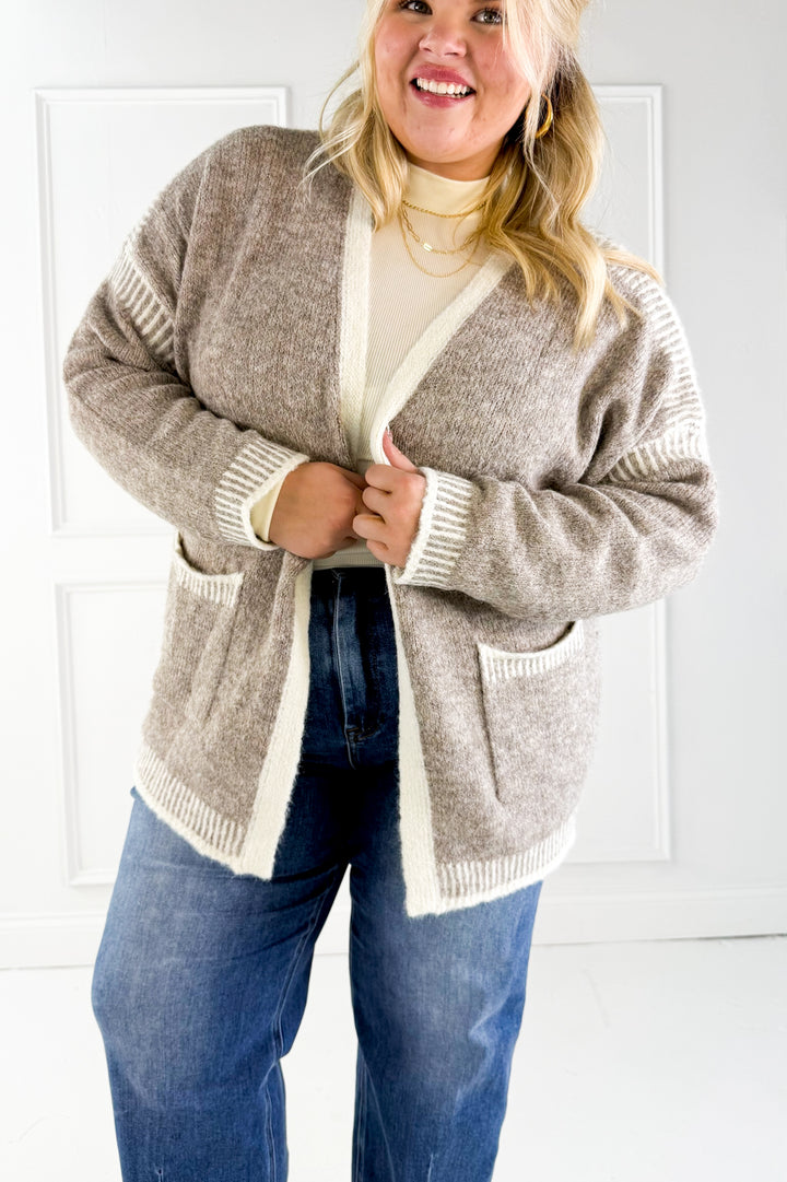 Contrast Stitch Wool Curvy Cardigan
