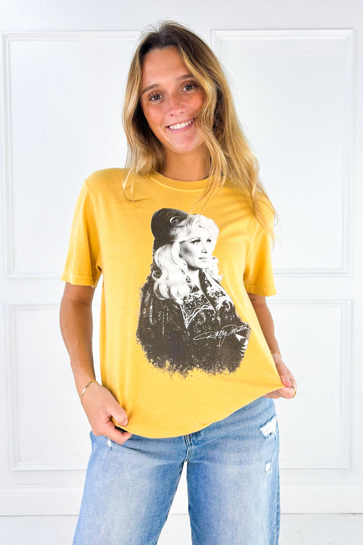 Dolly Vintage Graphic Tee