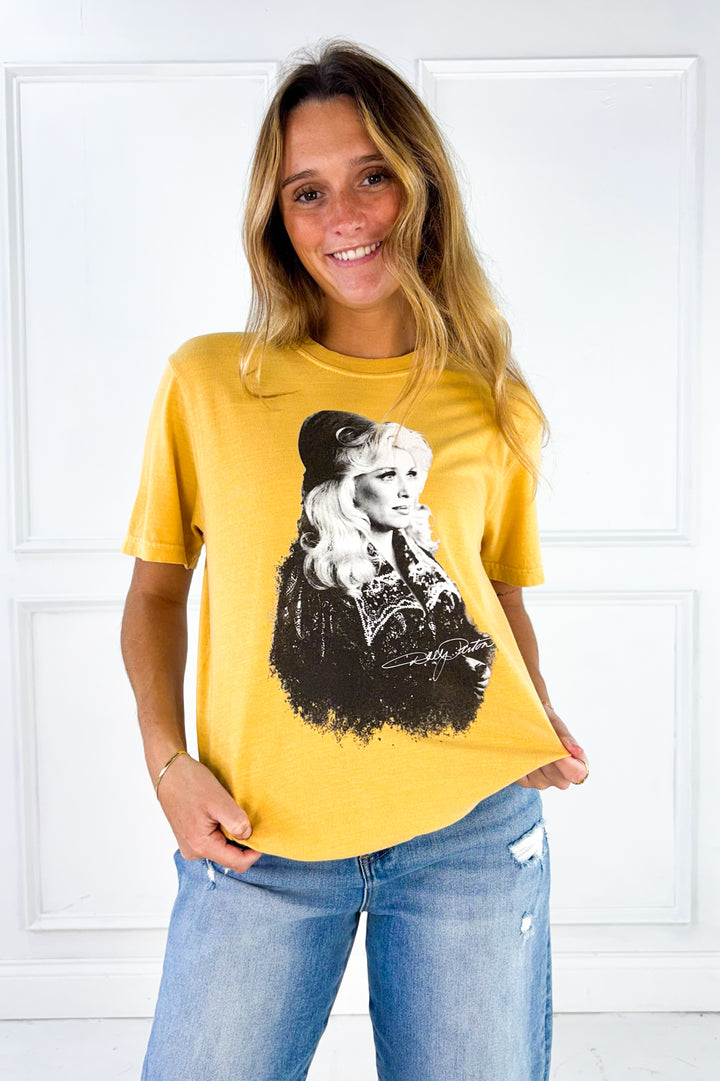 Dolly Vintage Graphic Tee