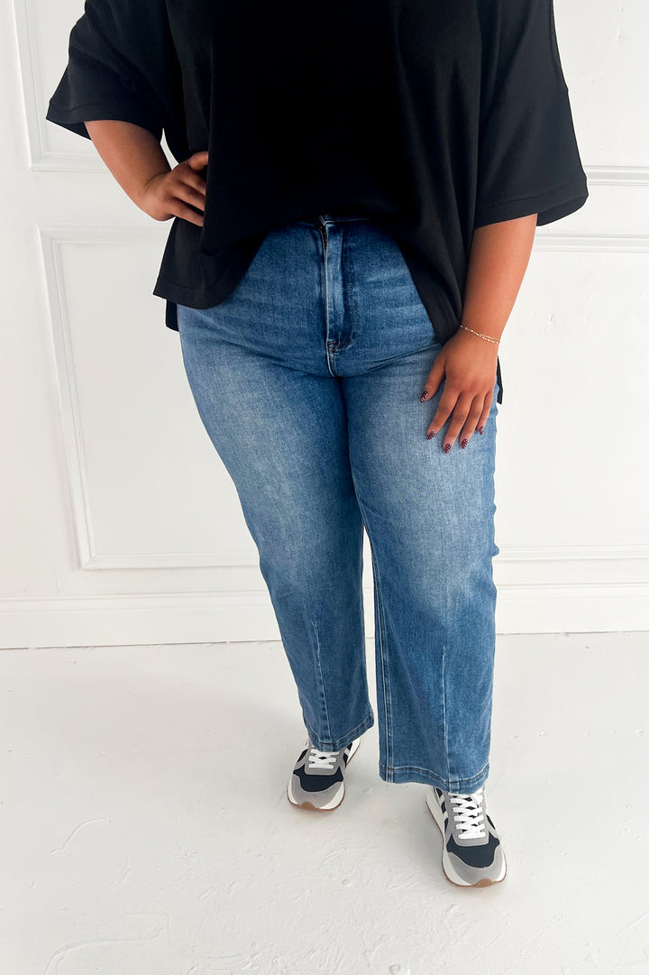 Risen Hi-Rise Curvy Crop Boyfriend Tapered Jeans