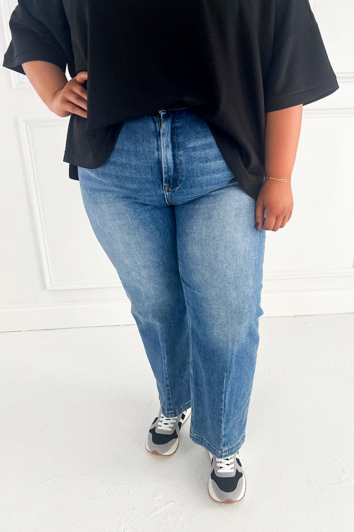 Risen Hi-Rise Curvy Crop Boyfriend Tapered Jeans