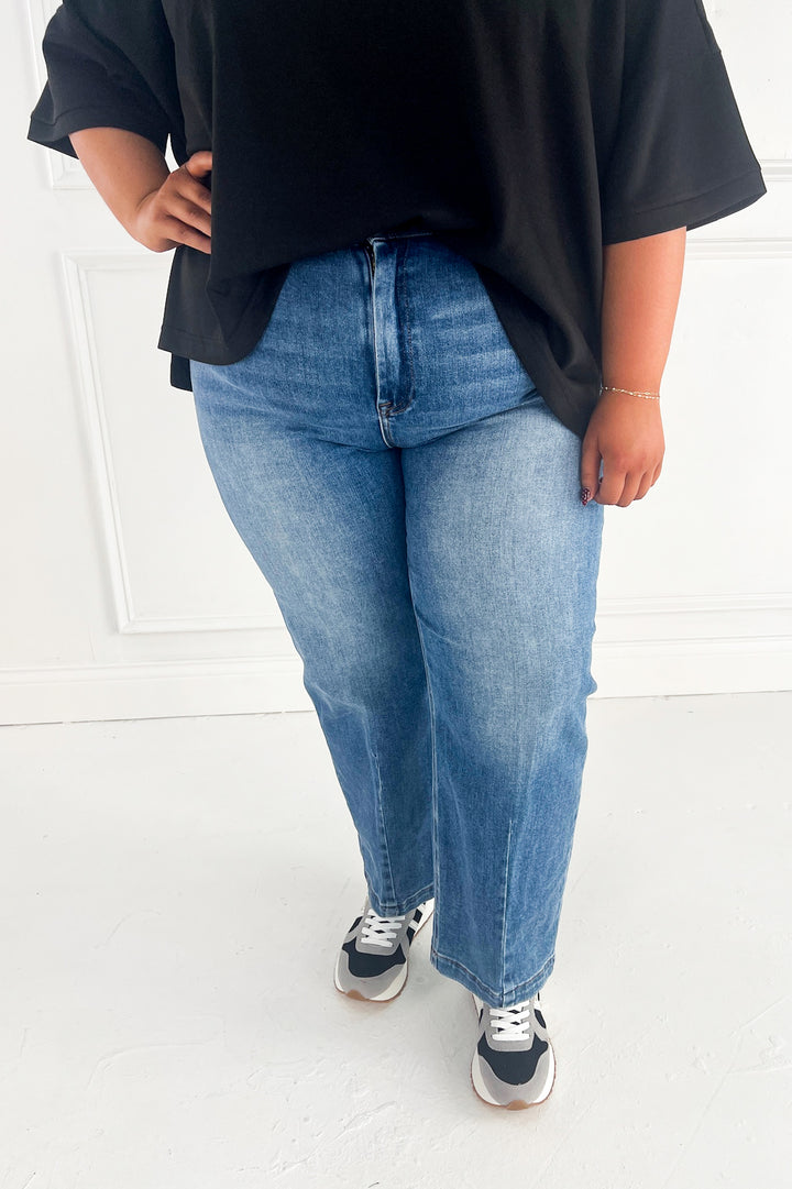 Risen Hi-Rise Curvy Crop Boyfriend Tapered Jeans