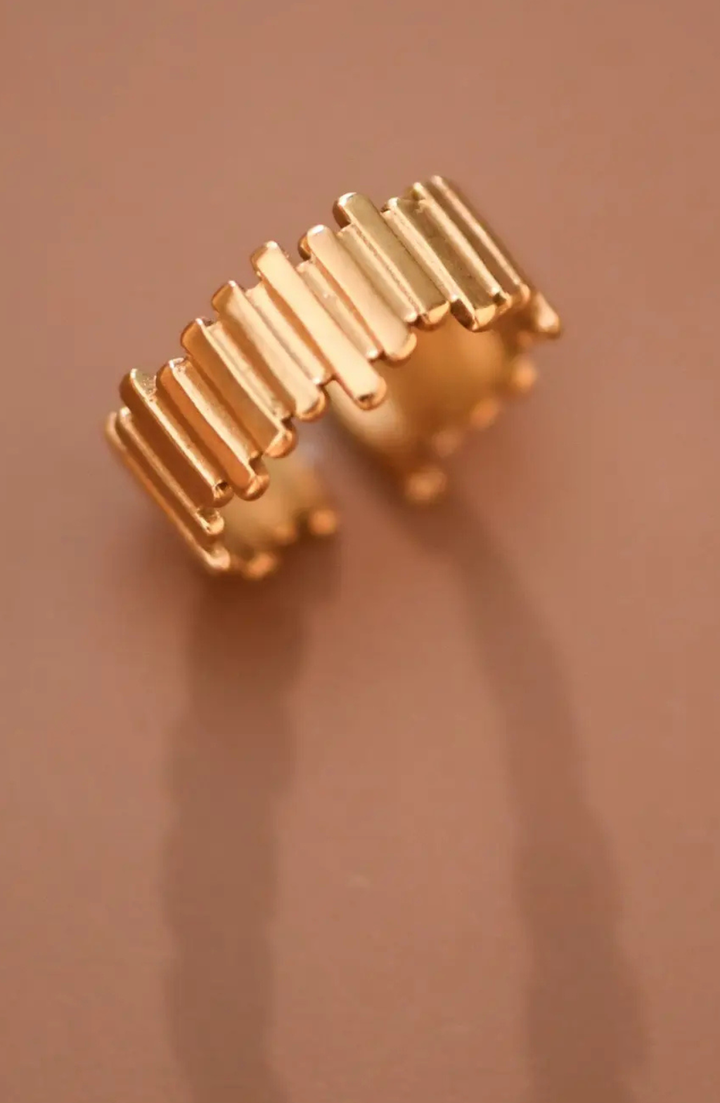 Gold Bar Detail Accent Ring