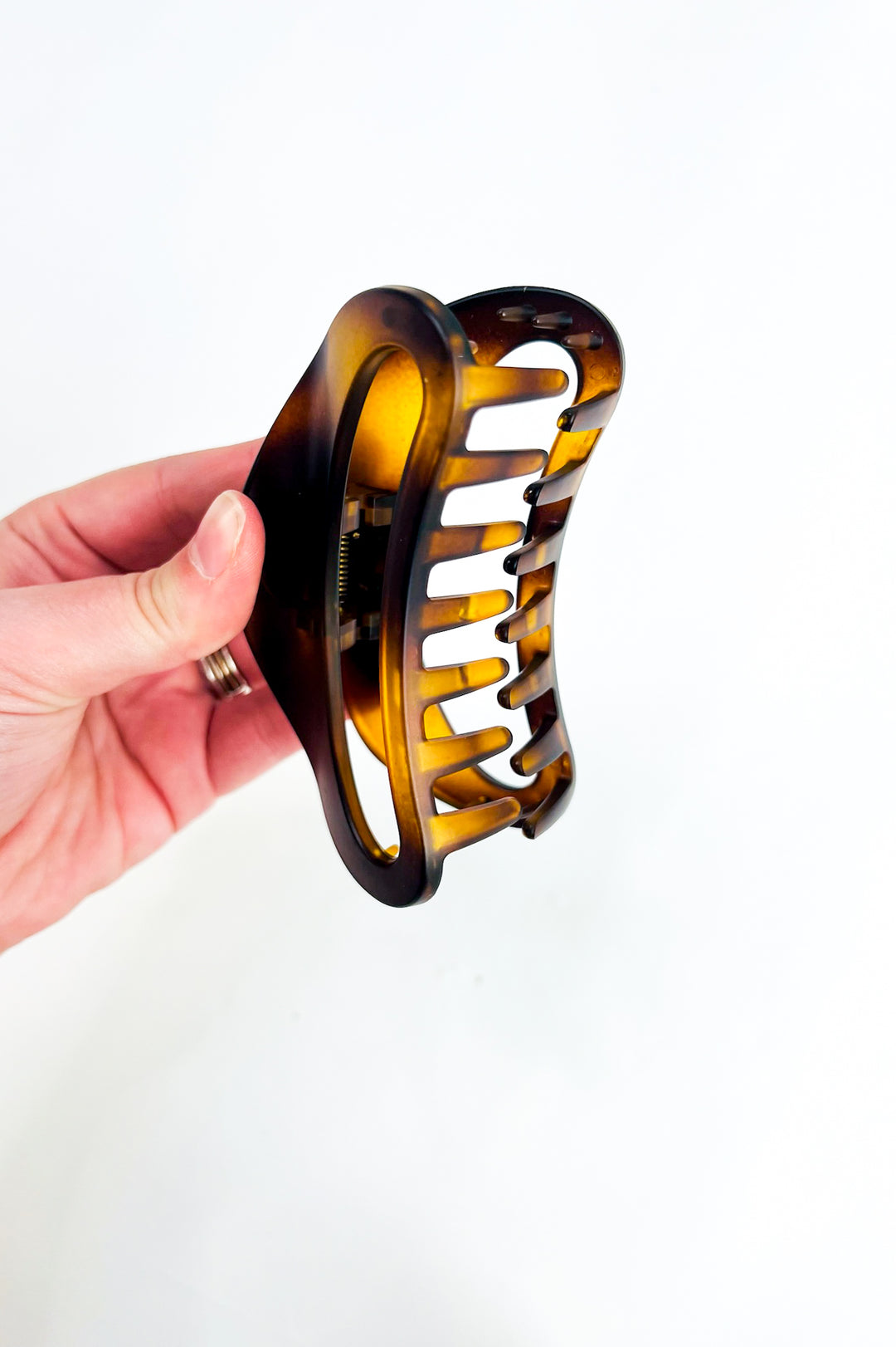 Everyday Essential Oval Hair Claw Clip