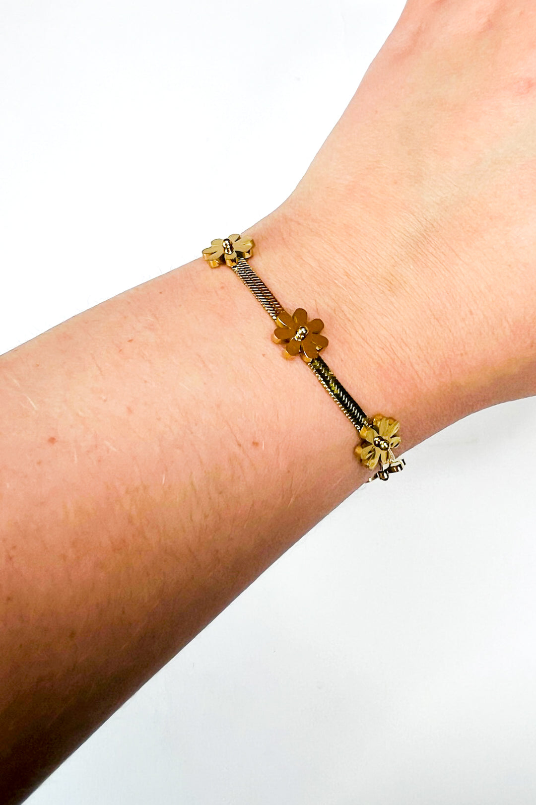 18K Gold Flower Bracelet