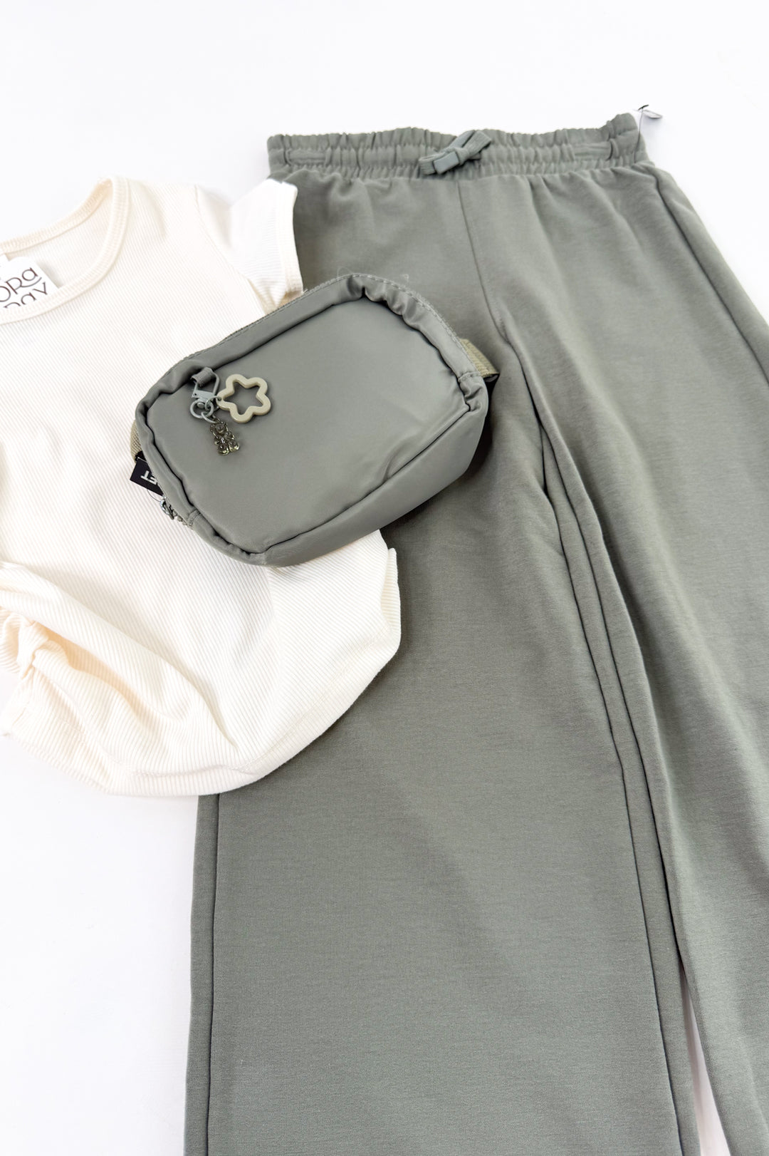Tween Girl's Rib Tee and Wide Pant Set
