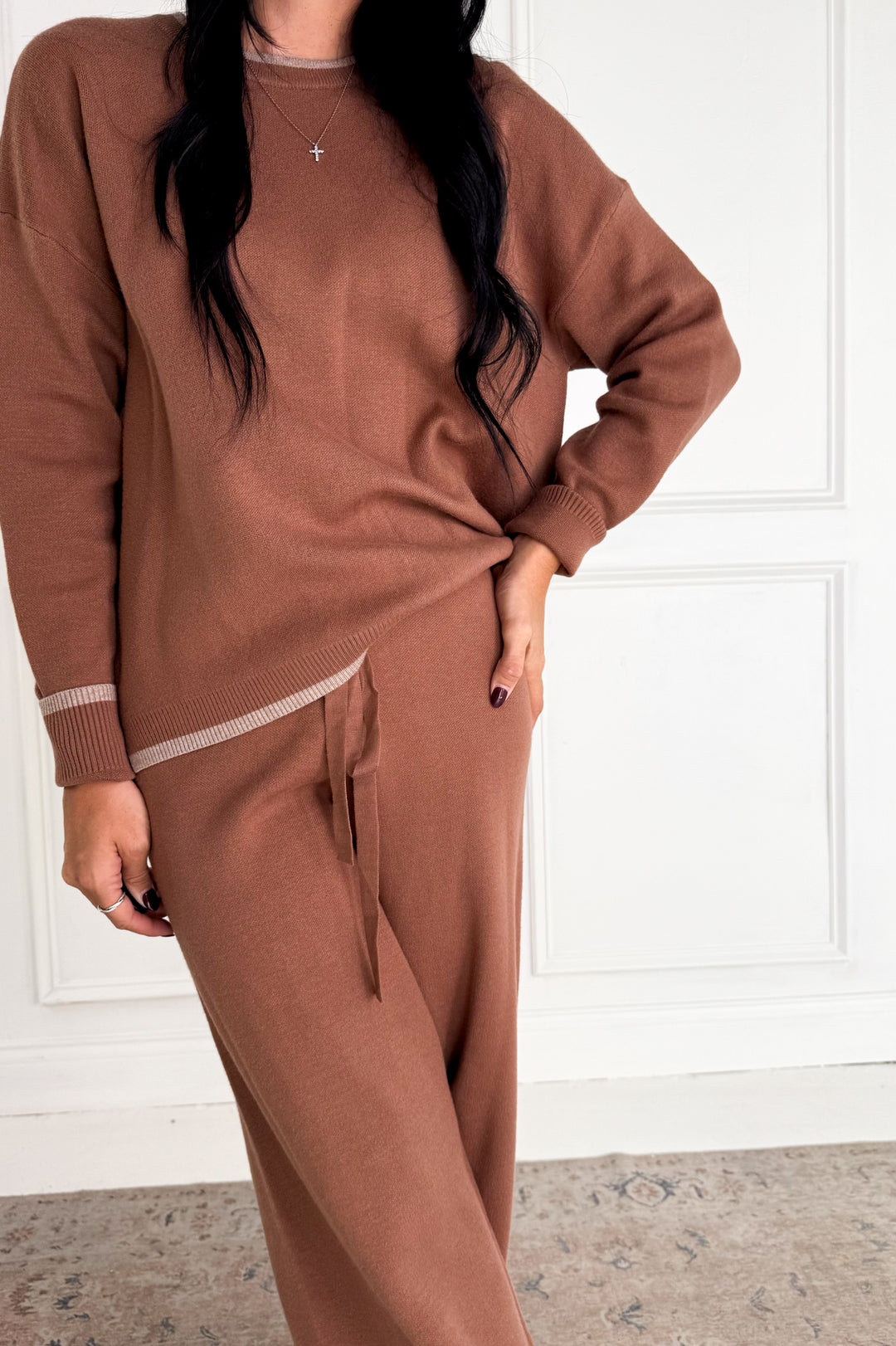 Wide Leg Contrast Hem Sweater Pants