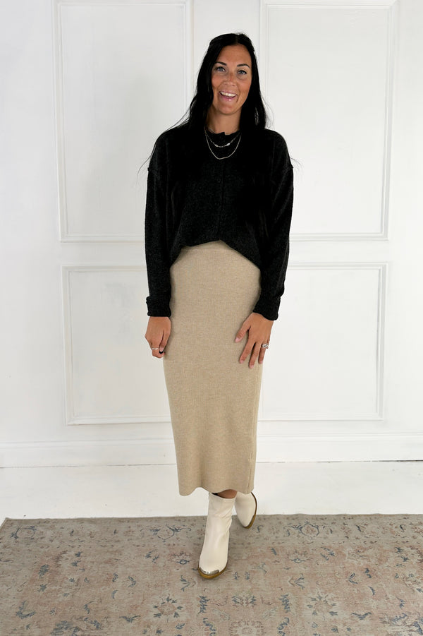 Relaxed Fit Ribbed Sweater Midi Skirt