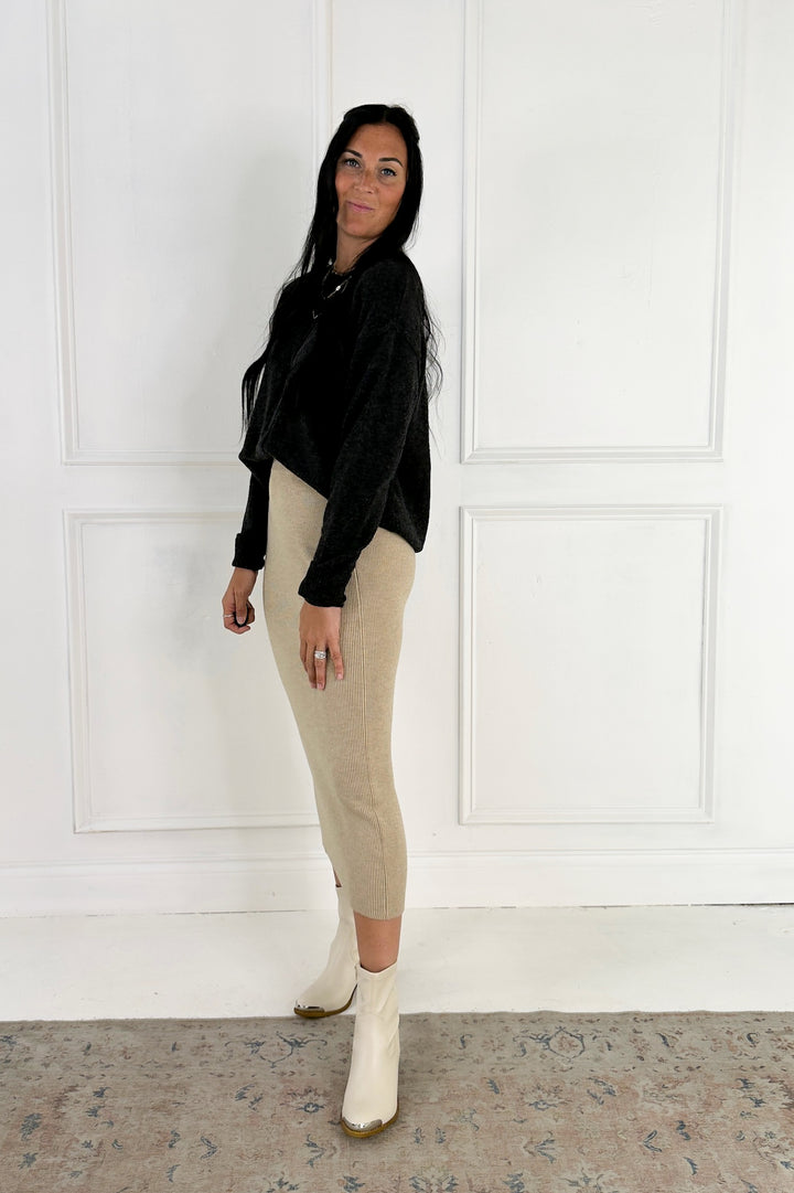 Relaxed Fit Ribbed Sweater Midi Skirt
