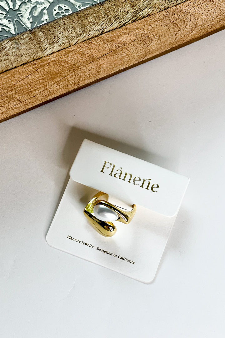 Sloan 18K Gold Non-Tarnish Pearl Wavy Ring