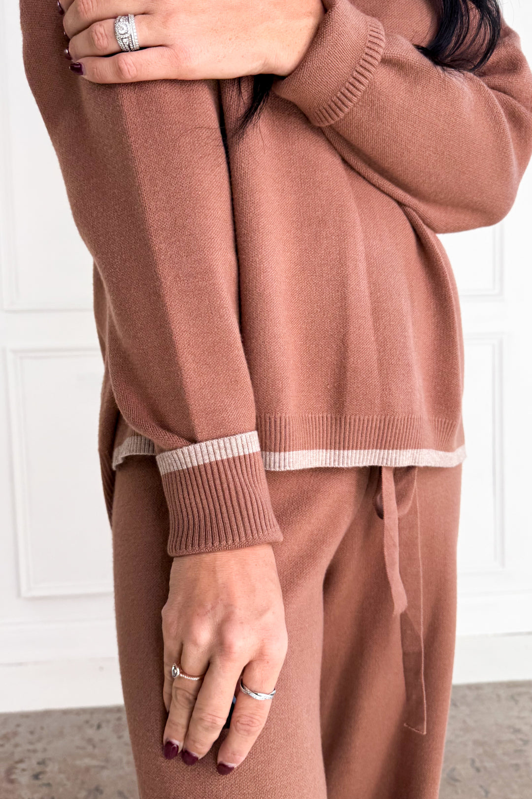 Wide Leg Contrast Hem Sweater Pants