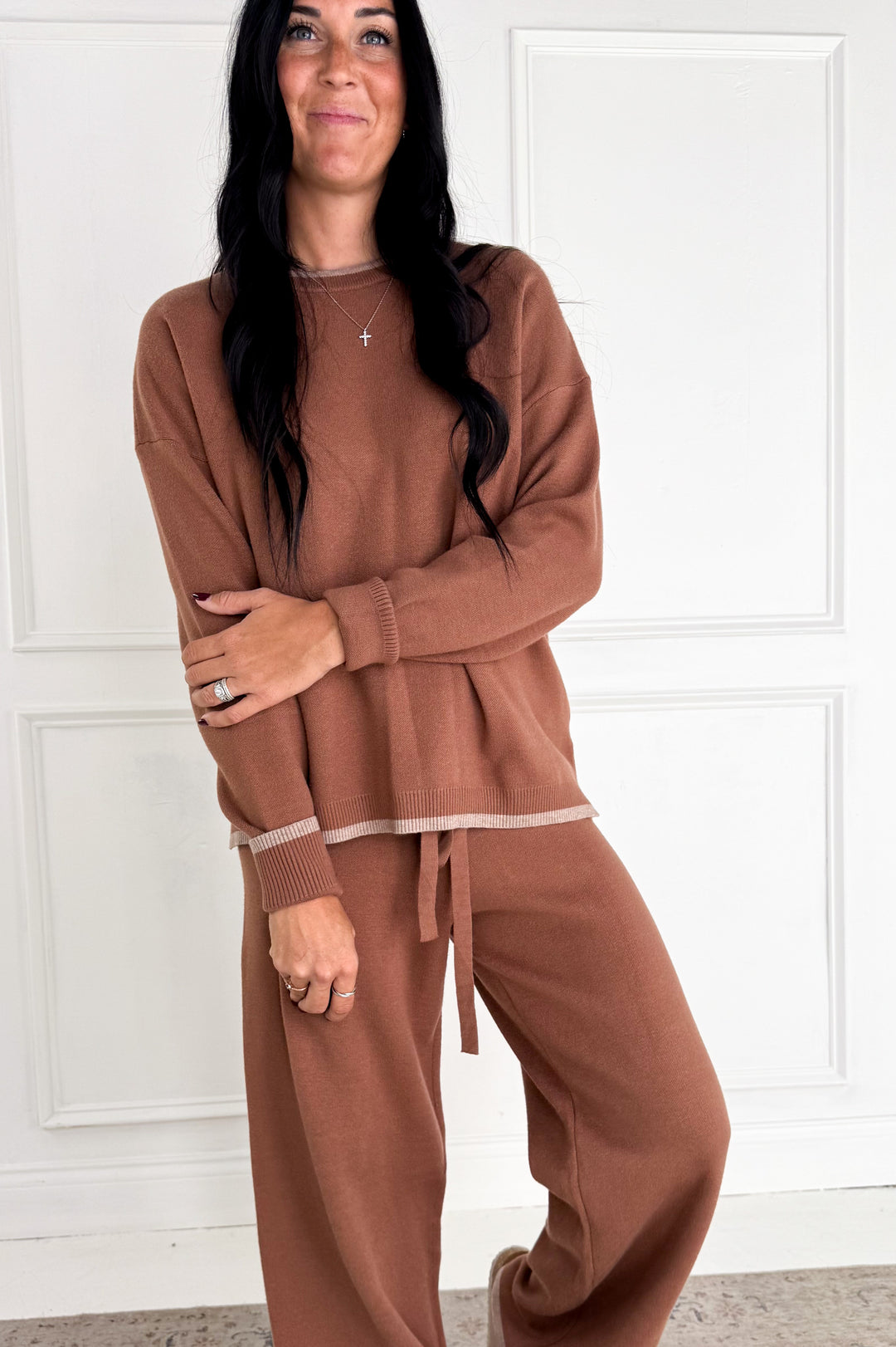 Wide Leg Contrast Hem Sweater Pants